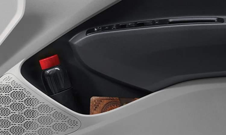 Hyundai_grand_i10_nios_door_map_pocket