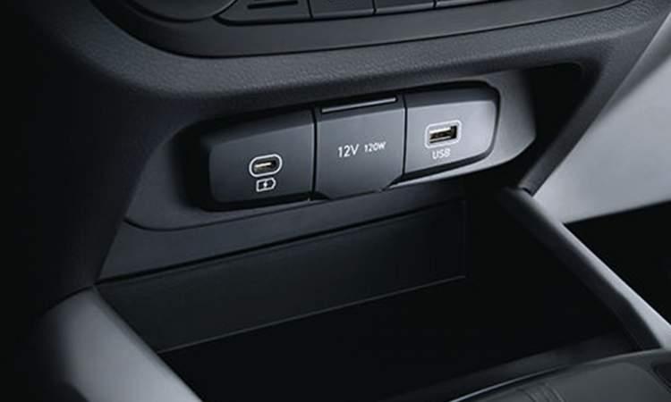 Hyundai_grand_i10_nios_usb_charger