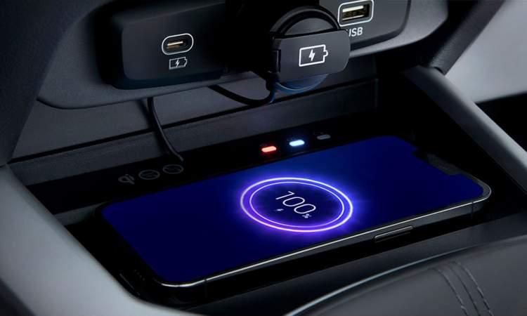 Hyundai_grand_i10_nios_wireless_charger