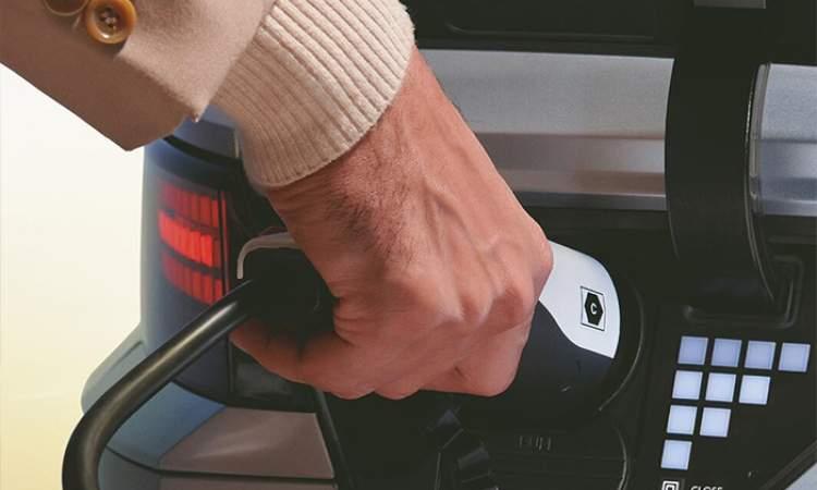 Home charging (11 kW AC wallbox charger)