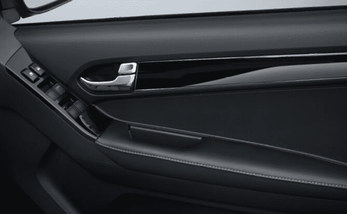 Isuzu D Max V Cross Piano Black Interiors