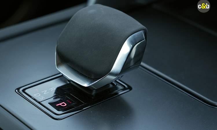 Land Rover Discovery Sport Gear