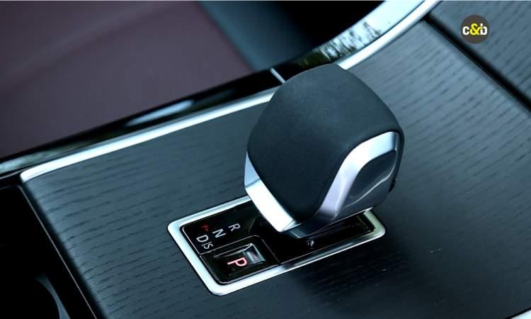 Range Rover Velar Gear