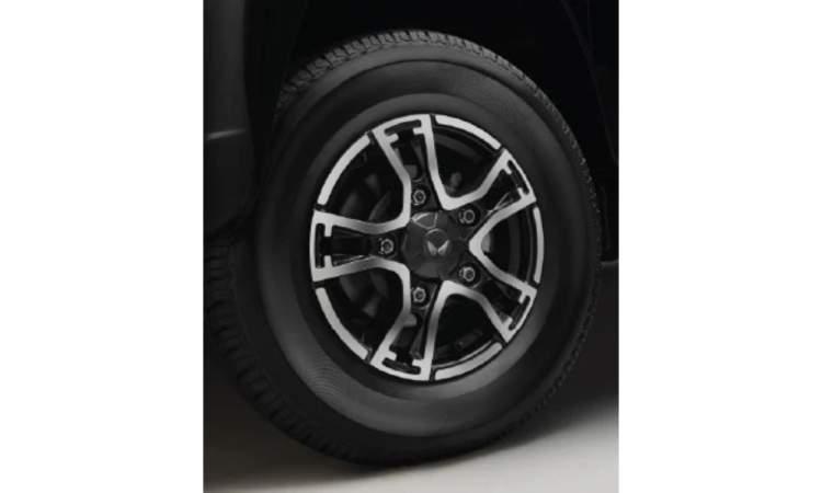 Mahindra Bolero Diamond Cut Alloy Wheels