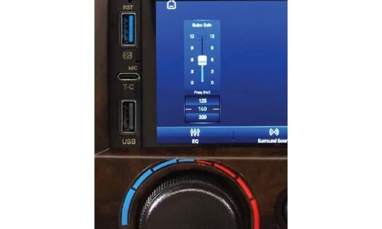 Mahindra Bolero Usb C Type Charging Port