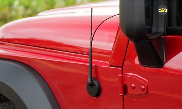 Mahindra Thar Roxx Antena