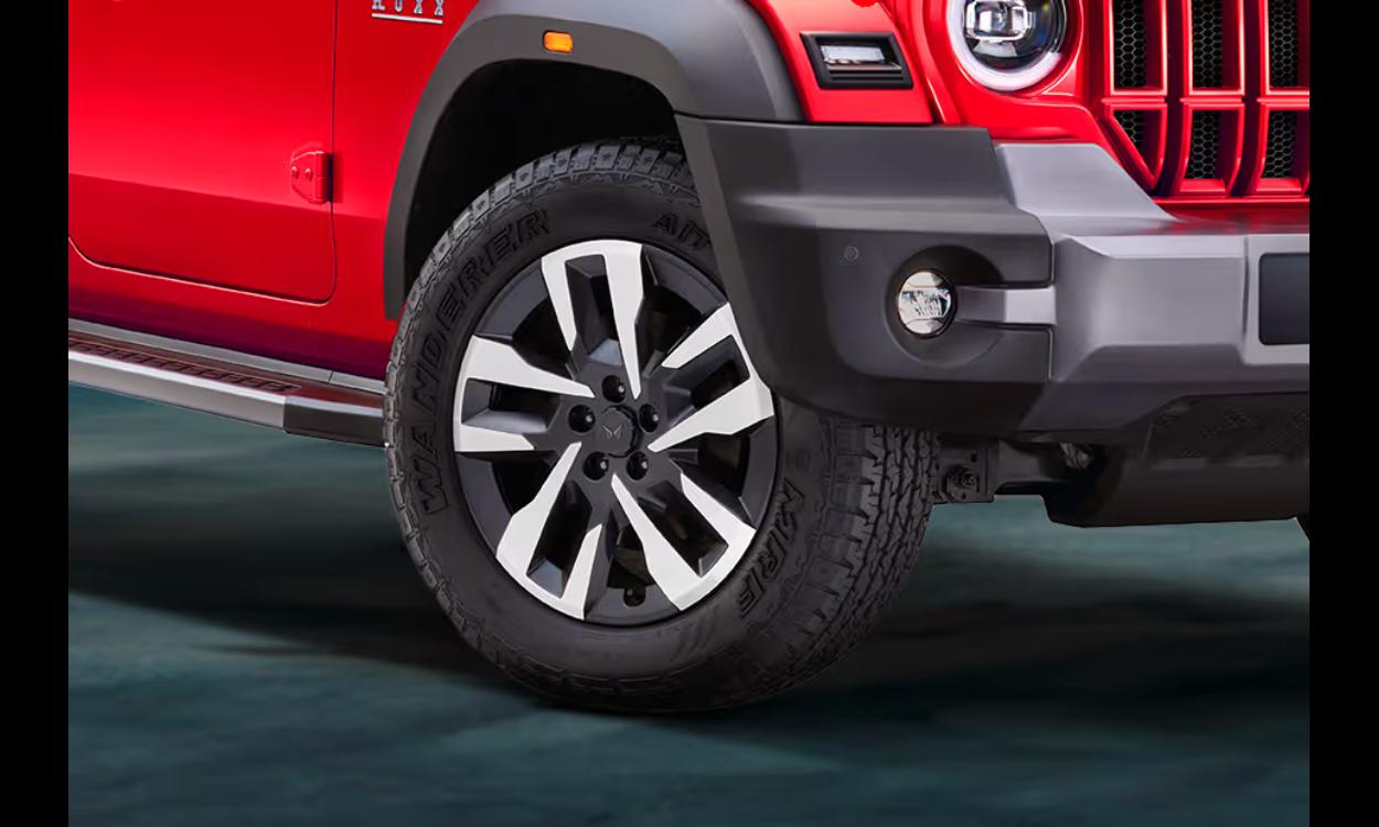 Mahindra thar roxx wheel 2