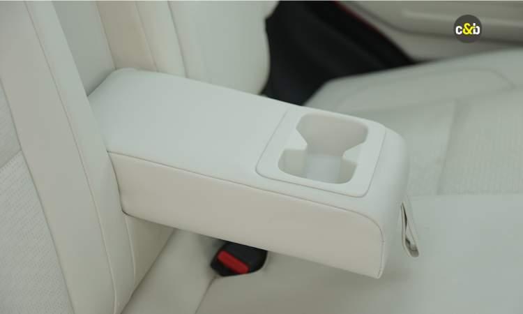 Mahindra Thar Roxx Cupholder