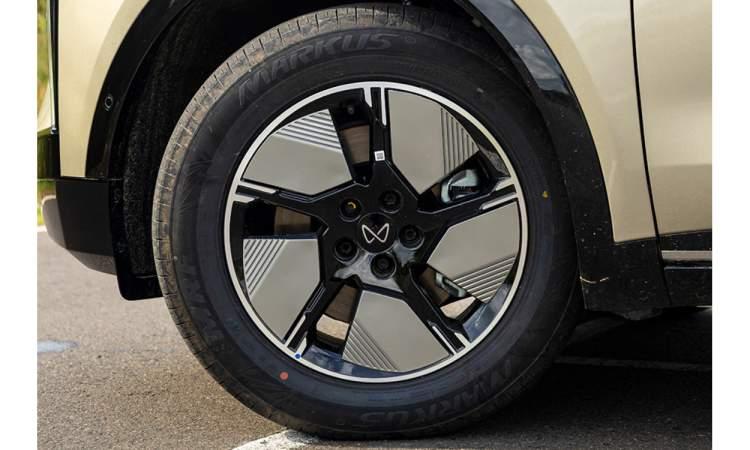 Mahindra Xev 9s Wheel