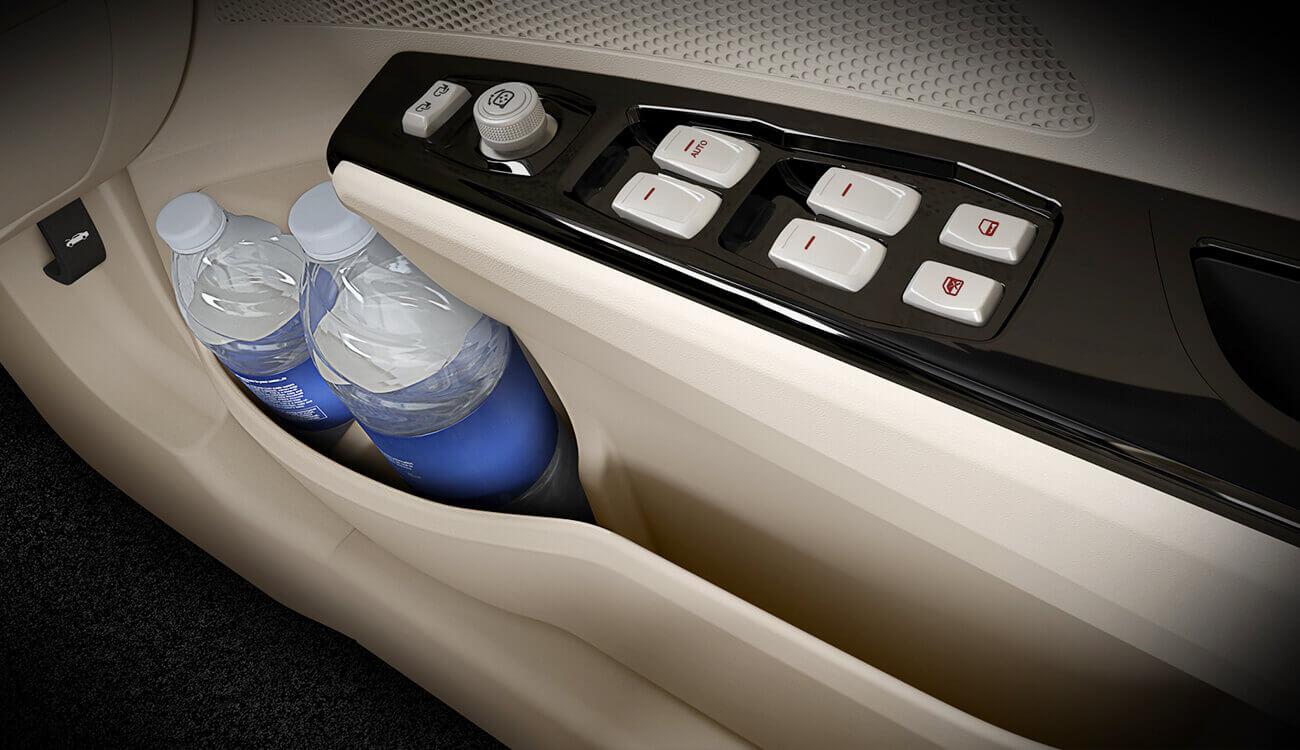 Mahindra Xuv300 Bottle Holder All_4doors