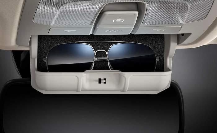 Mahindra Xuv300 Sunglass Holder