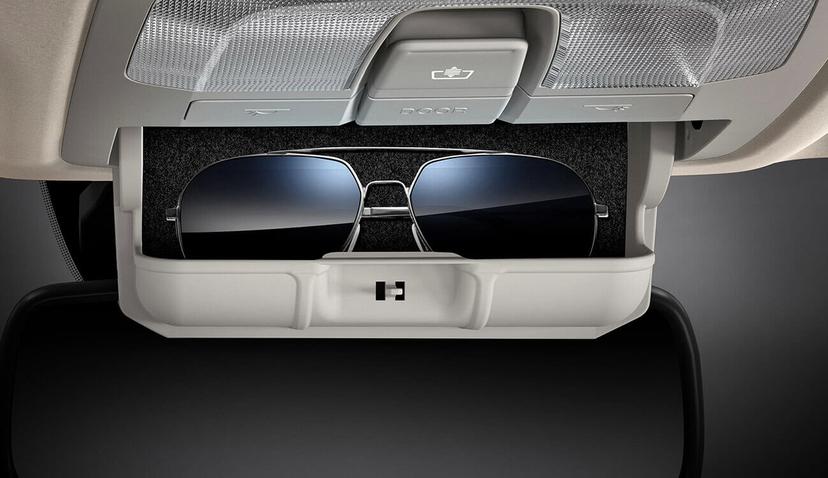 Mahindra Xuv300 Sunglass Holder