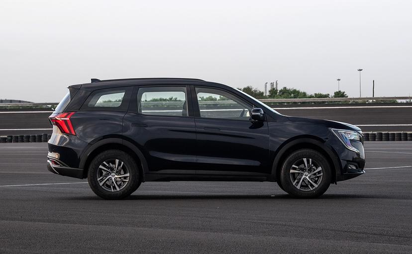 Mahindra Xuv 700 Sideview