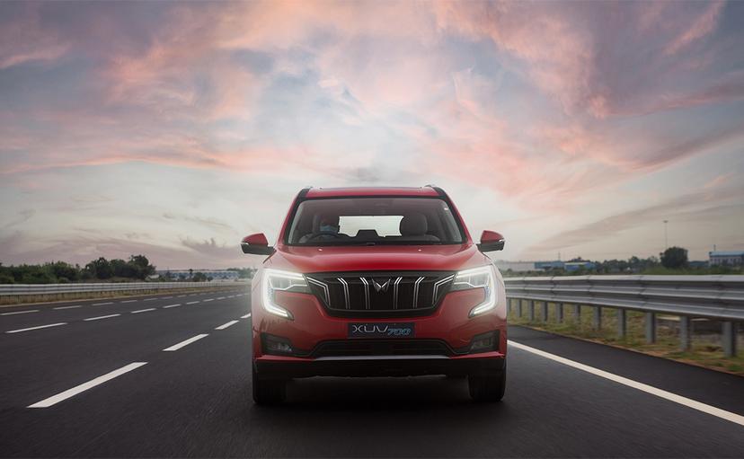 Mahindra Xuv 700 Track Frontview