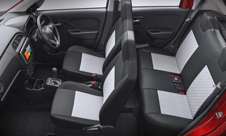 Lively and Spacious Interior