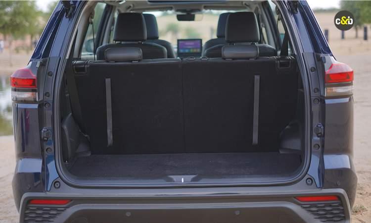 Maruti Suzuki Invicto Bootspace