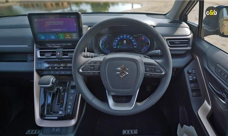 Maruti Suzuki Invicto Console