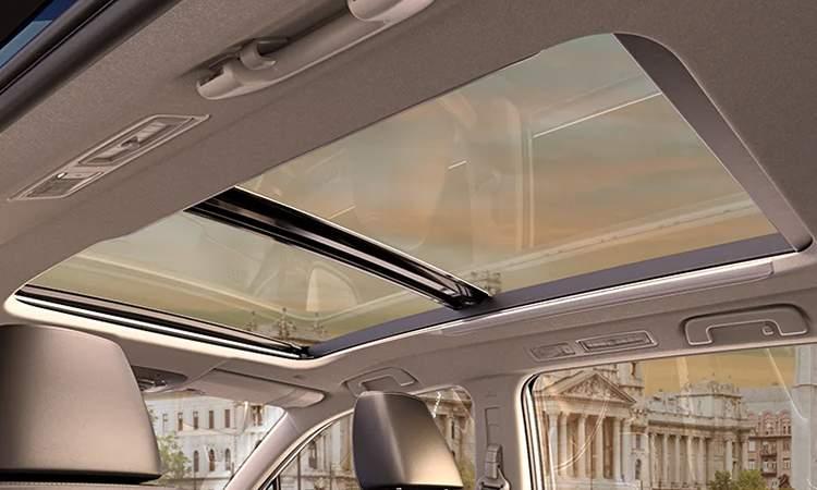 Maruti Suzuki Invicto Sunroof