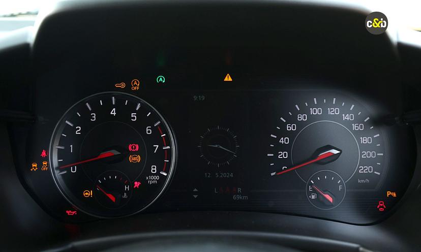 Maruti Suzuki Swift Speedometer