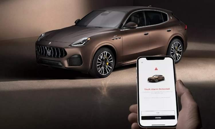 Maserati grecale connectivity smartphone