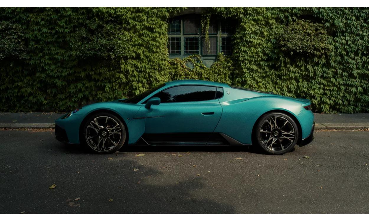 Mcpura Right Side View Green Background Desktop