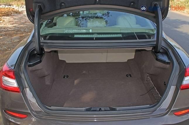 Maserati Quattroporte Boot Space