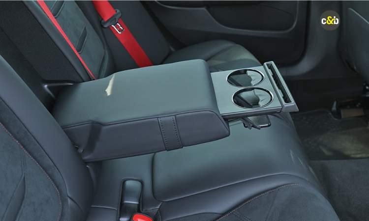 Mercedes Amg C43 Rear Cupholder