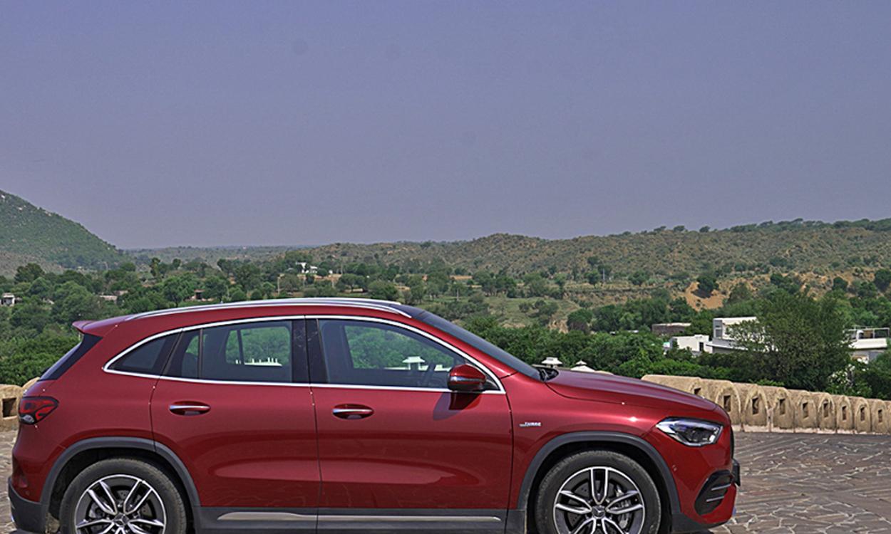 Mercedes Amg Gla 35 Sideview