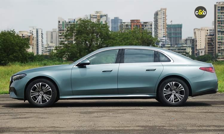 Mercedes Benz E220d Sidelook