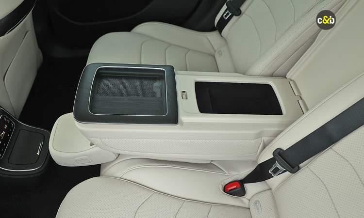 Mercedes Benz E220d Rear Cupholder