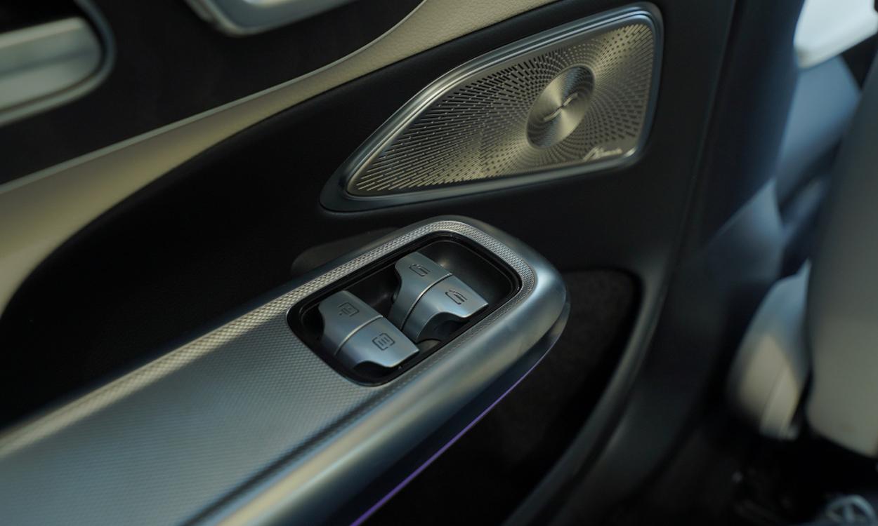 Mercedes E Class Features