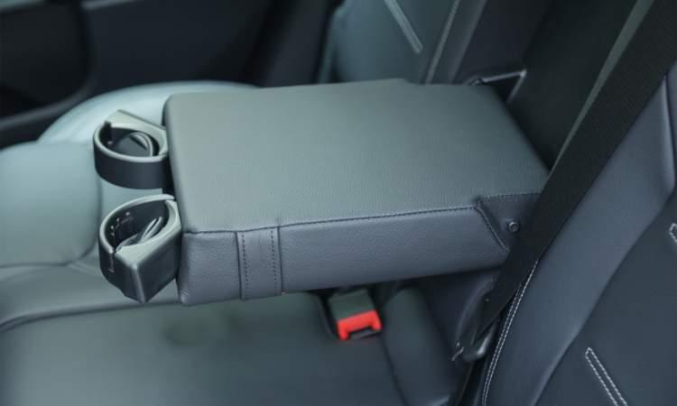 Mercedes Benz Eqb Cupholder