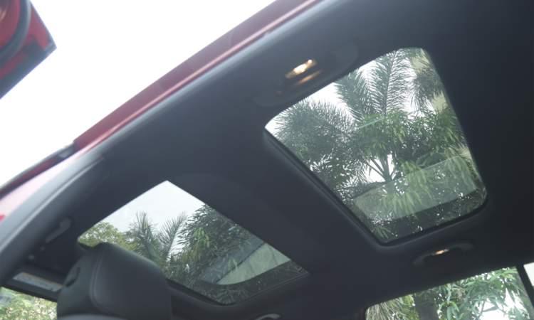 Mercedes Benz Eqb Sunroof
