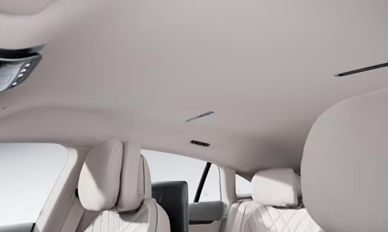 2025 Mercedes Benz Eqs Suv Headrest