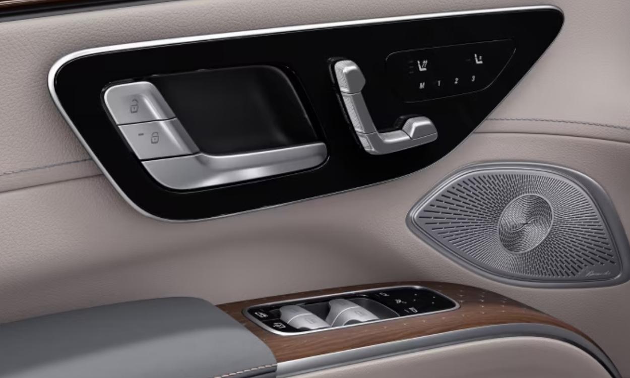 Mercedes benz eqs suv memory seats