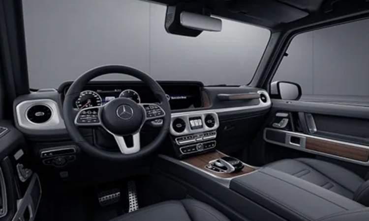 Mercedes benz g Class standard equipment interior