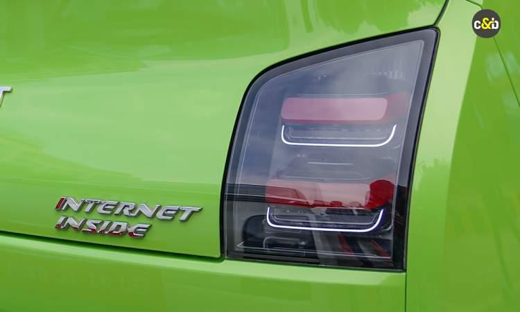 Mg Comet Internet Inside Badge And Rear Lamp
