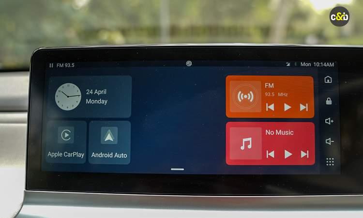 Mg Comet Interior Driver Infotainment Panel