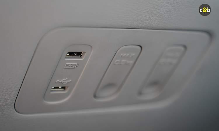 Mg Comet Interior Usb Ports