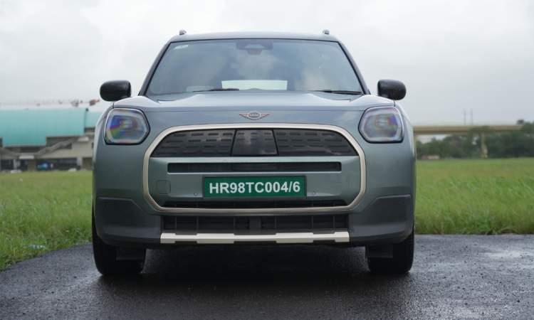 Mini Countryman Front View