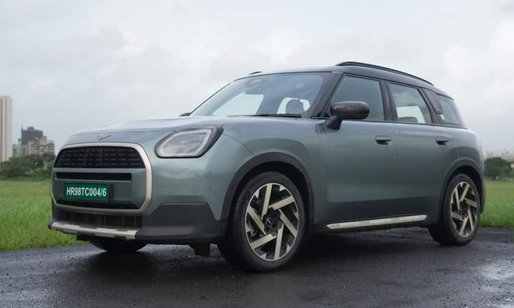 Mini Countryman Grille And Wheel