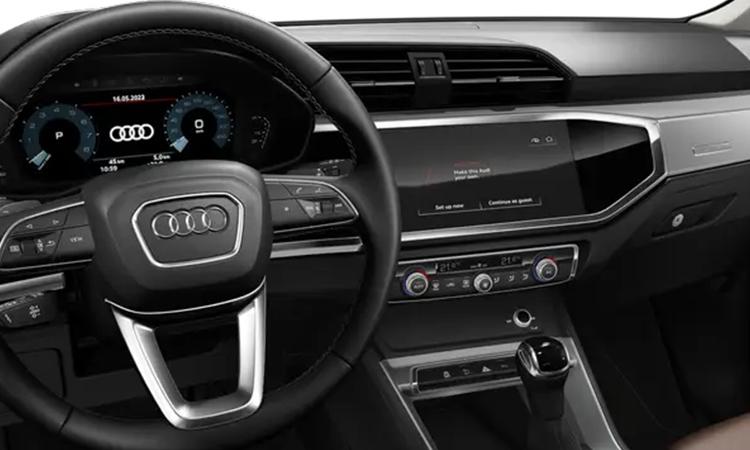 Audi Q3 Dashboard