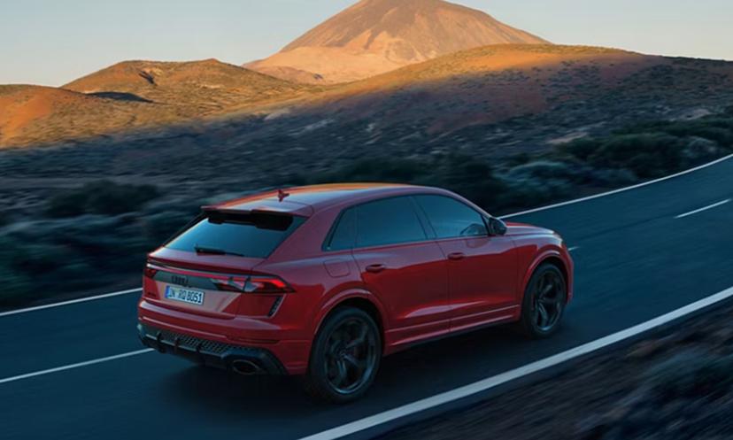 2025 Audi RS Q8 Rideview