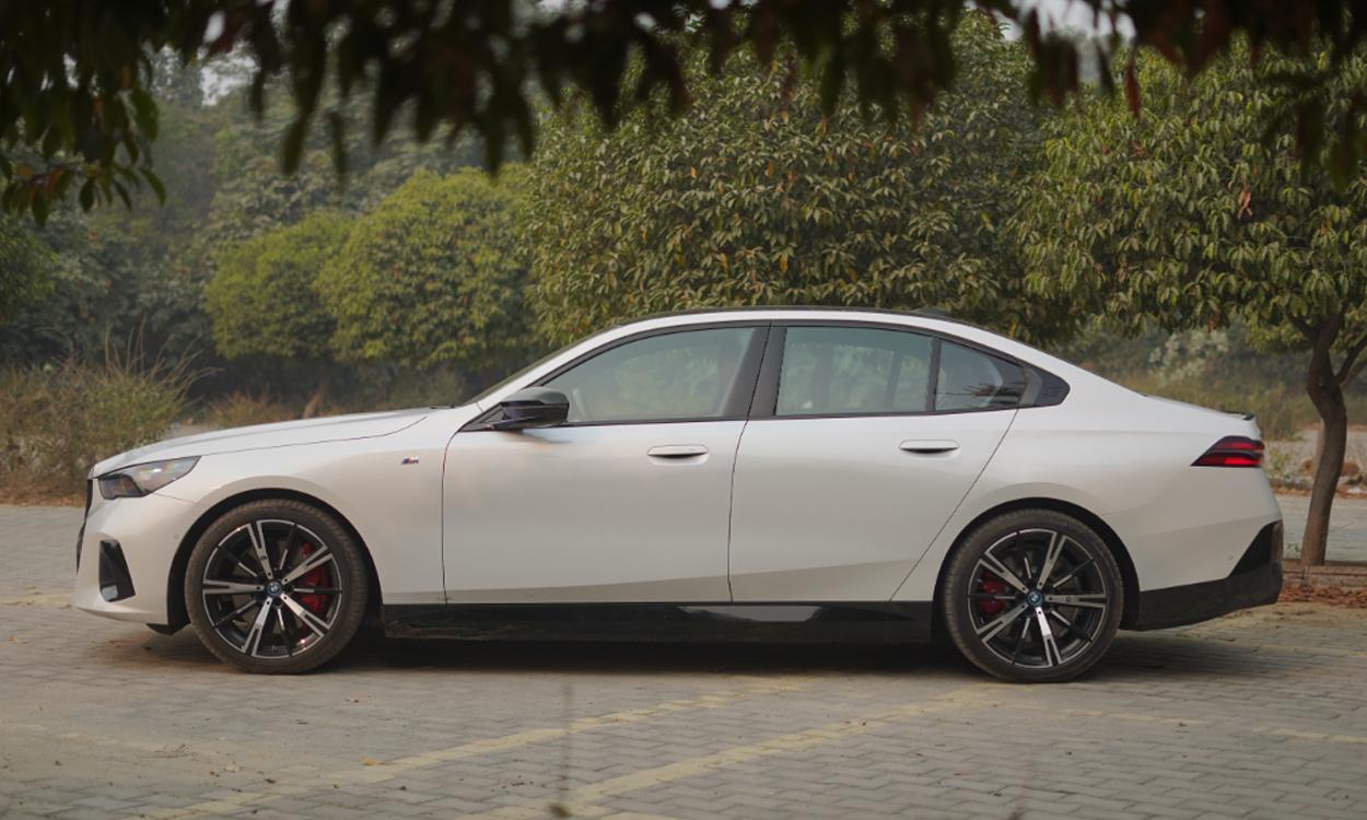 Bmw i5 sideview