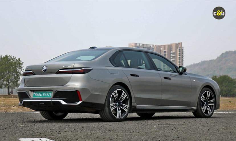 Bmw I7 Rideview 3