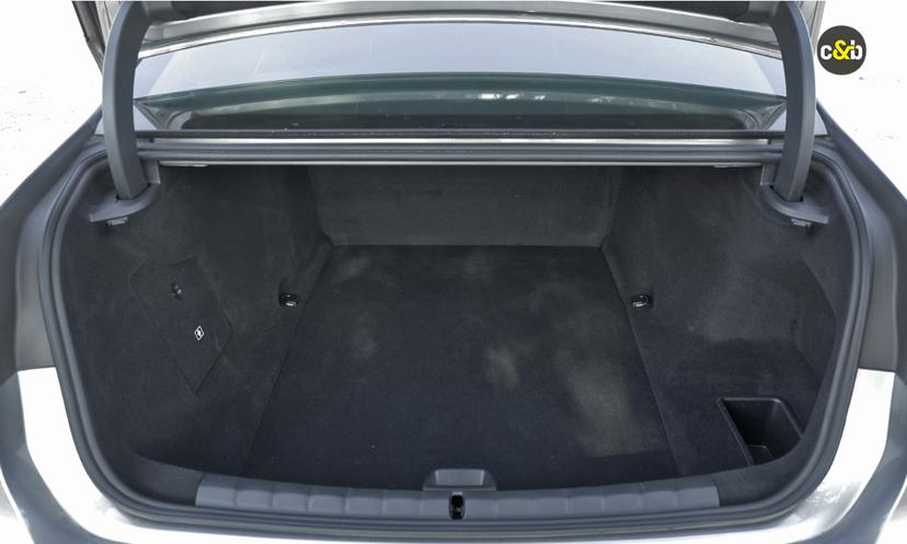 Bmw I7 Bootspace