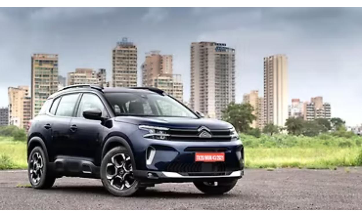 C5 Aircross Exterior Right Front Three Quarter 6