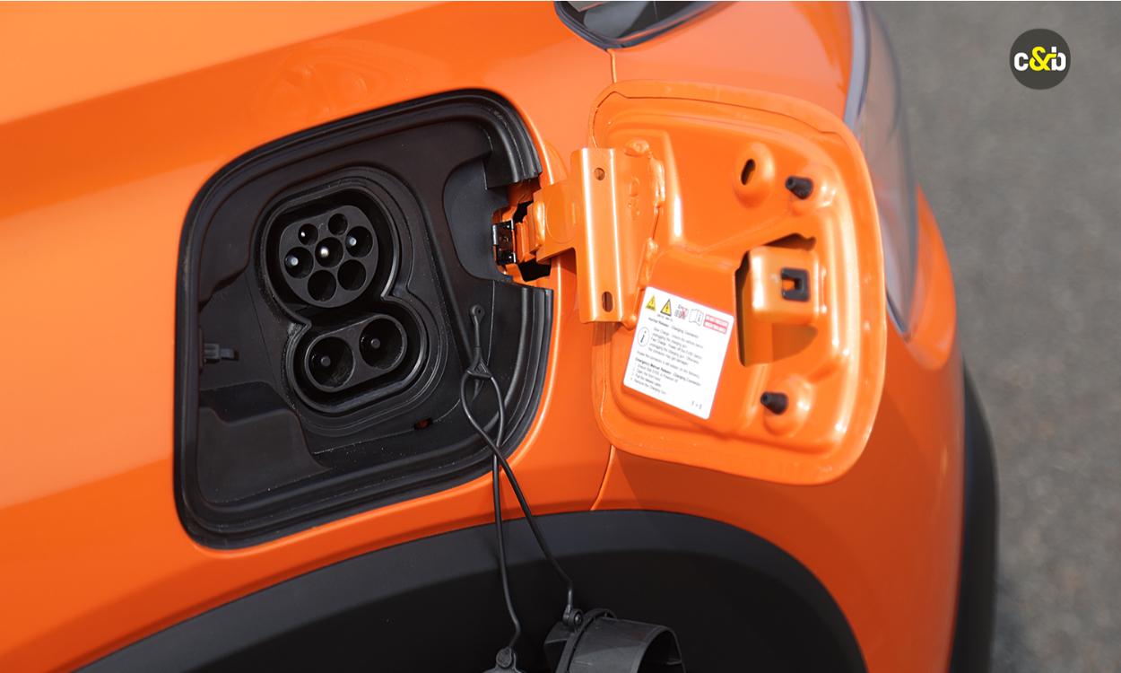 Citroen Ec3 charging plug