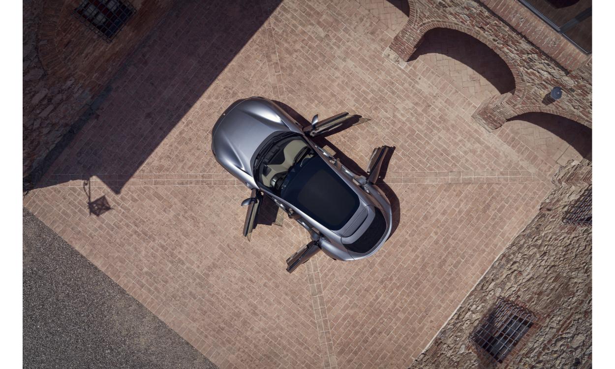 Ferrari Purosangue Topview