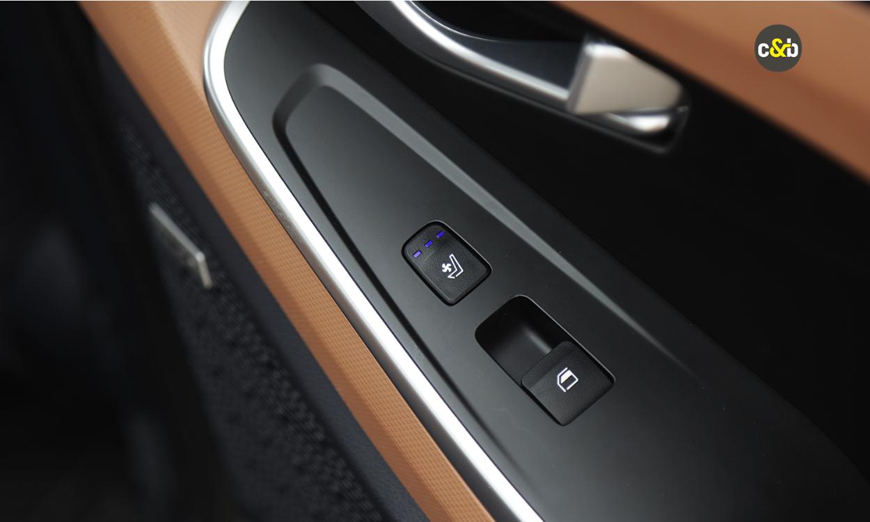 Hyundai Alcazar Door